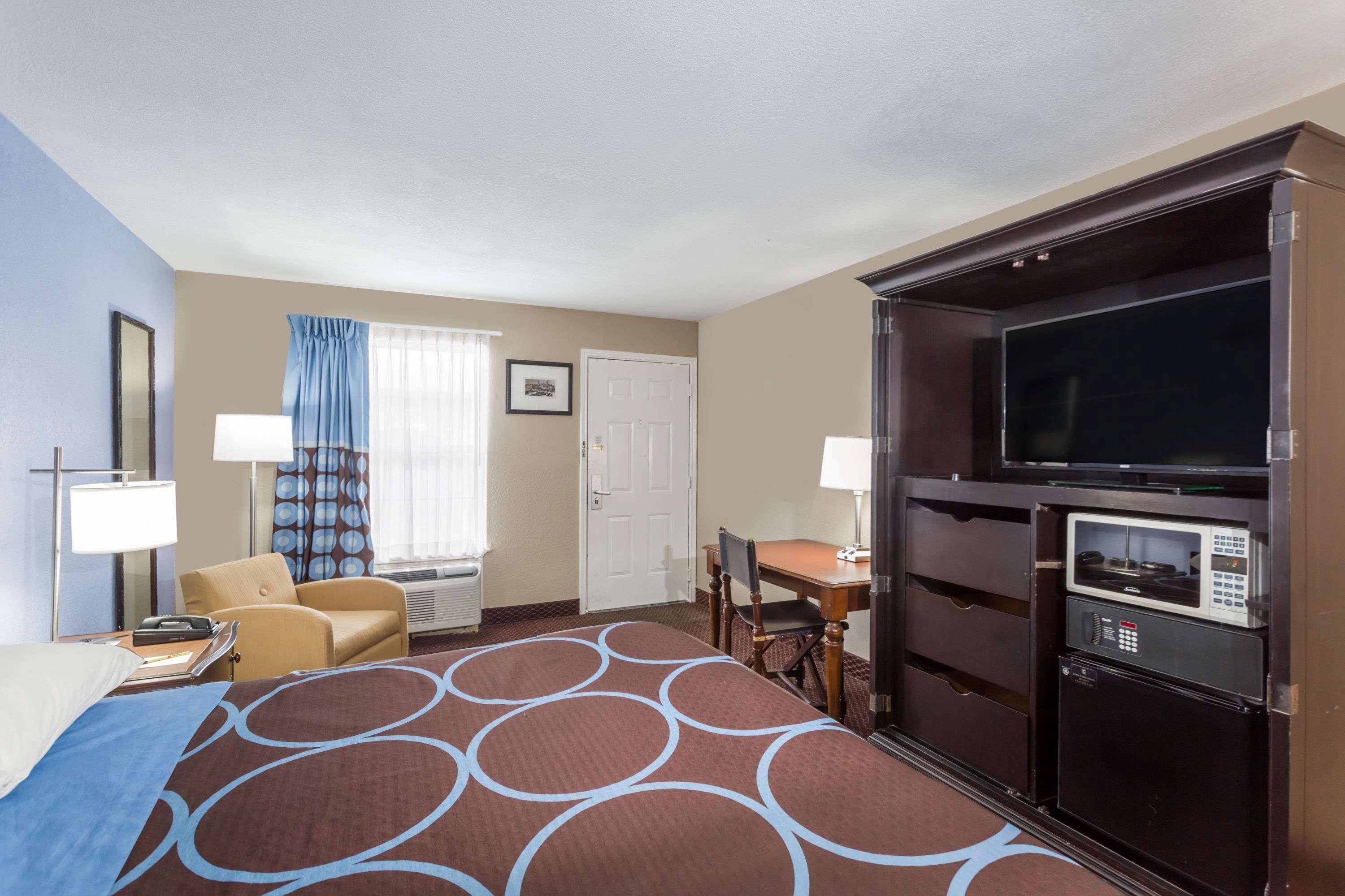 Super 8 By Wyndham Foley Motel Luaran gambar