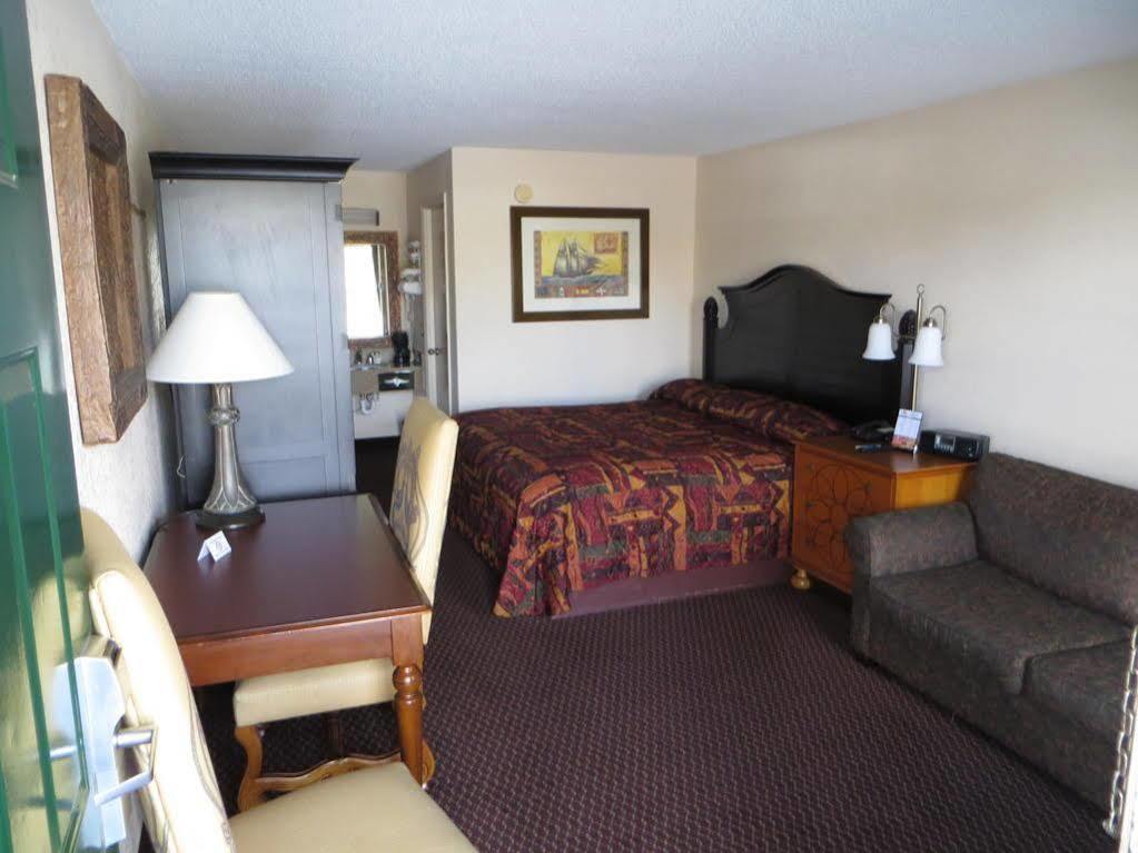 Super 8 By Wyndham Foley Motel Luaran gambar